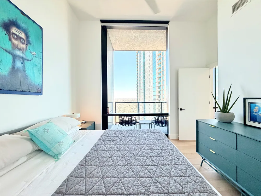 70 Rainey Street #2203 Austin, TX 78701