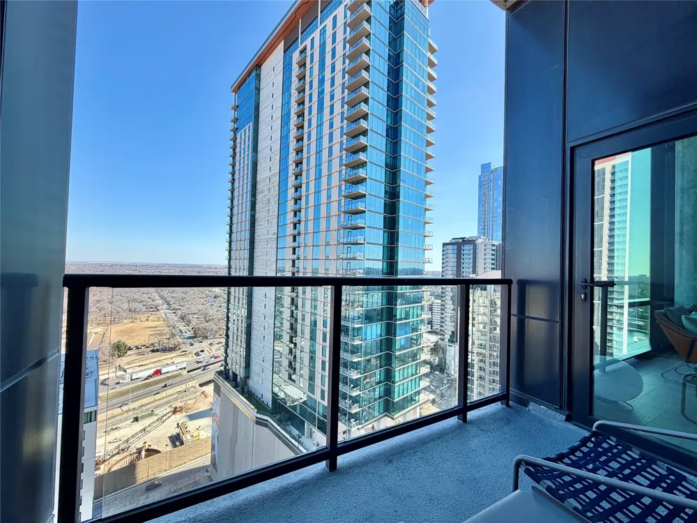 70 Rainey Street #2203 Austin, TX 78701