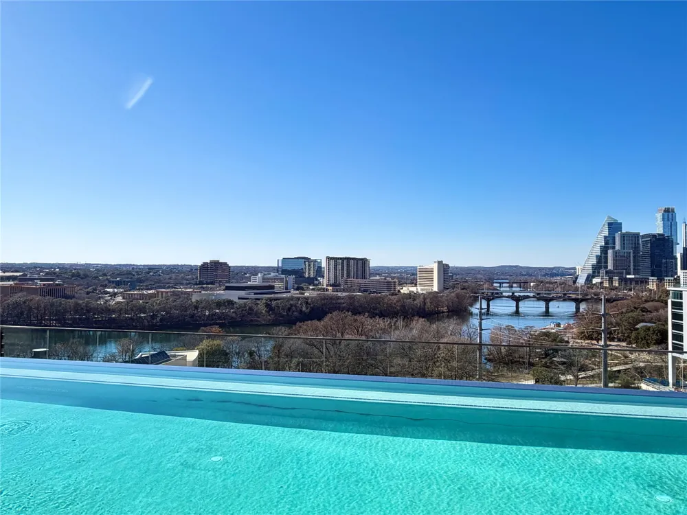70 Rainey Street #2203 Austin, TX 78701