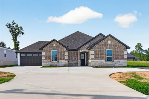 1022 Exotic Pine Drive