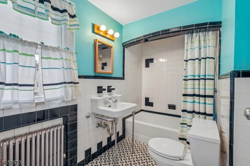 42 Fairmount Ave Clifton City, NJ 07011