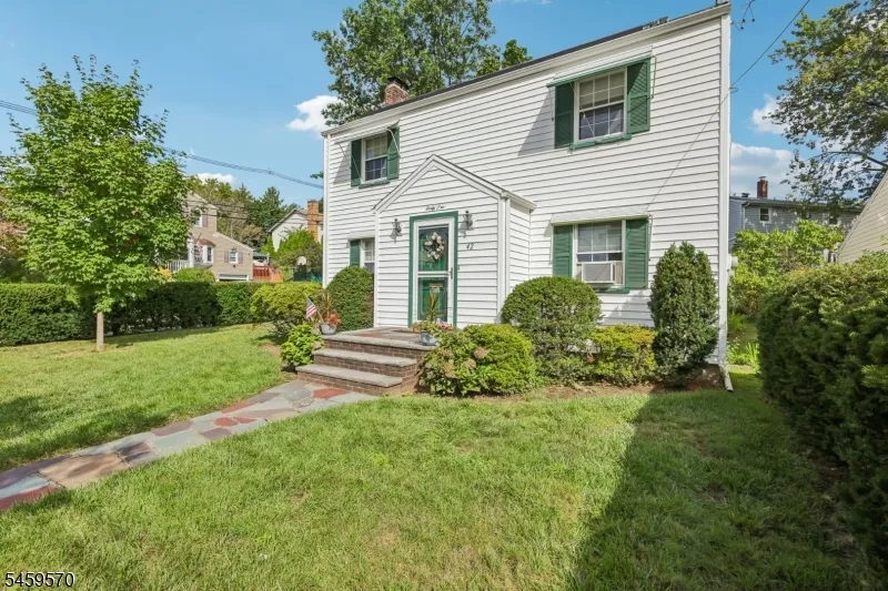 42 Fairmount Ave Clifton City, NJ 07011
