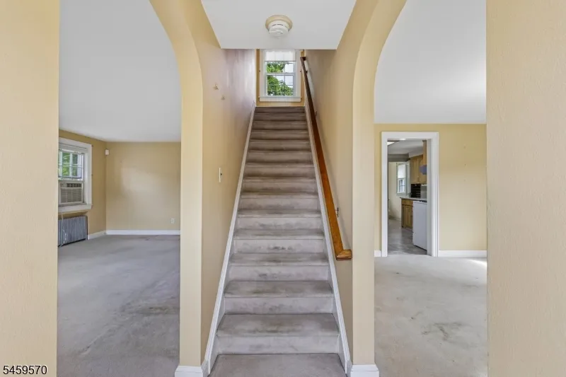 42 Fairmount Ave Clifton City, NJ 07011