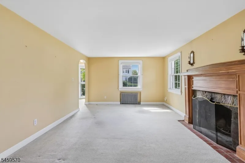 42 Fairmount Ave Clifton City, NJ 07011