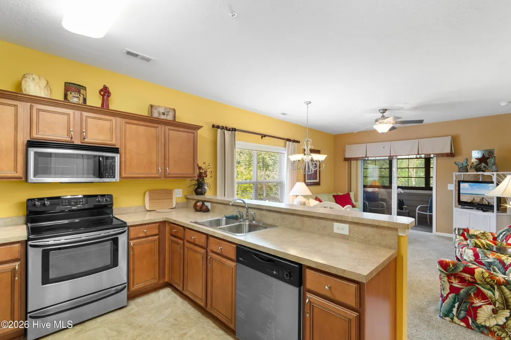 4102 Pinehurst Circle #Apt 1i Little River, SC 29566