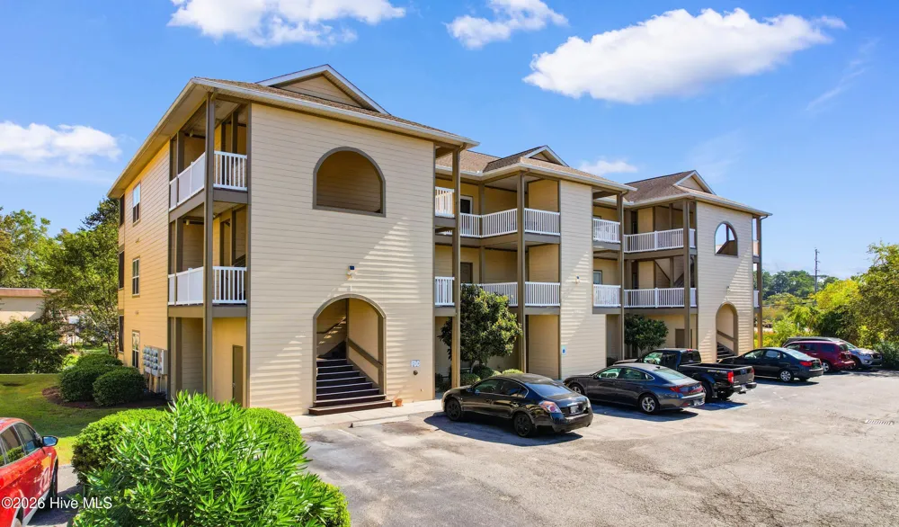 4102 Pinehurst Circle #Apt 1i Little River, SC 29566