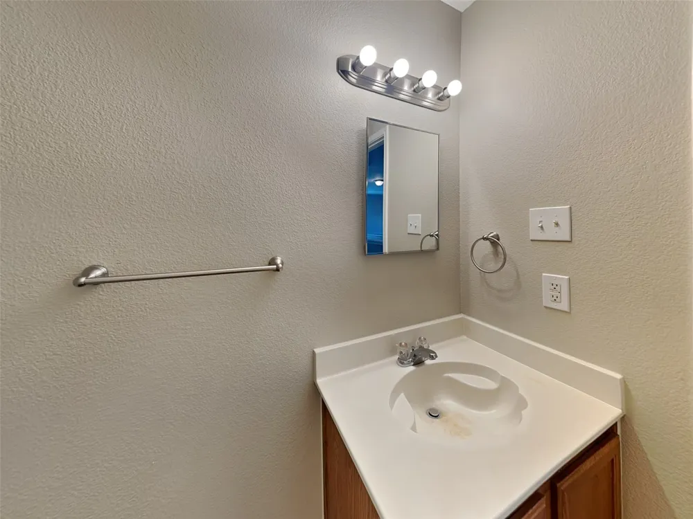 600 Ragwood Road Arlington, TX 76002
