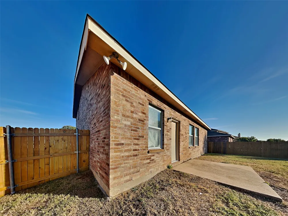 600 Ragwood Road Arlington, TX 76002