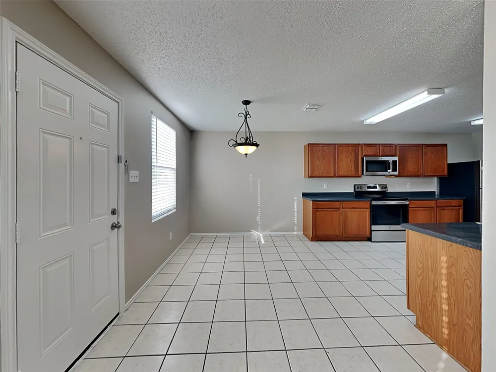 600 Ragwood Road Arlington, TX 76002