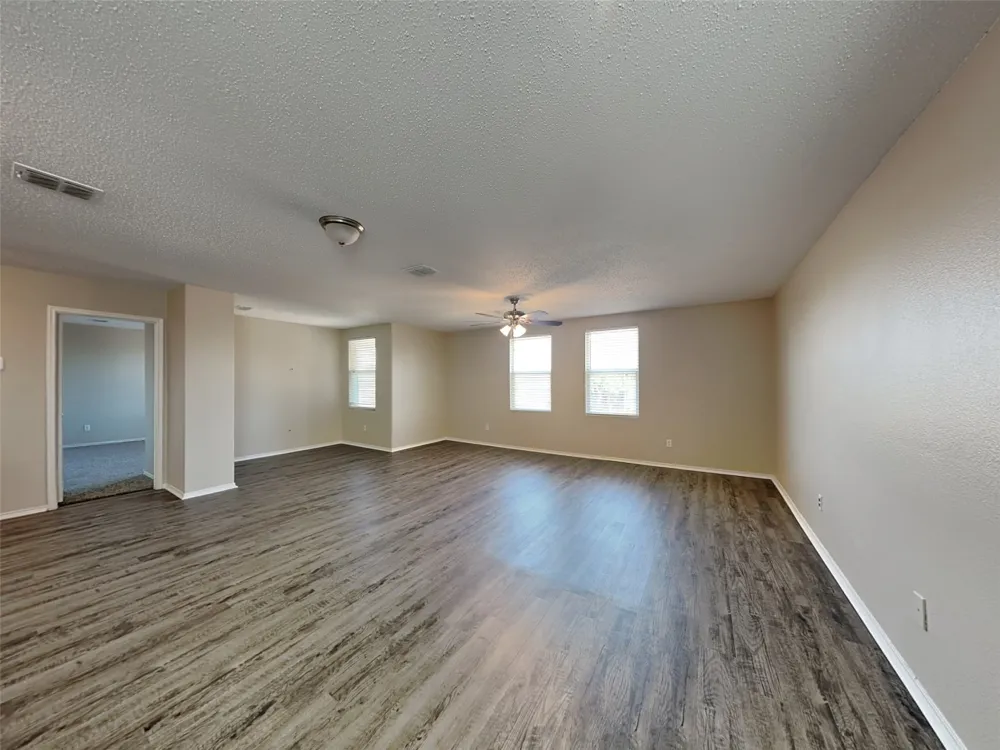 600 Ragwood Road Arlington, TX 76002