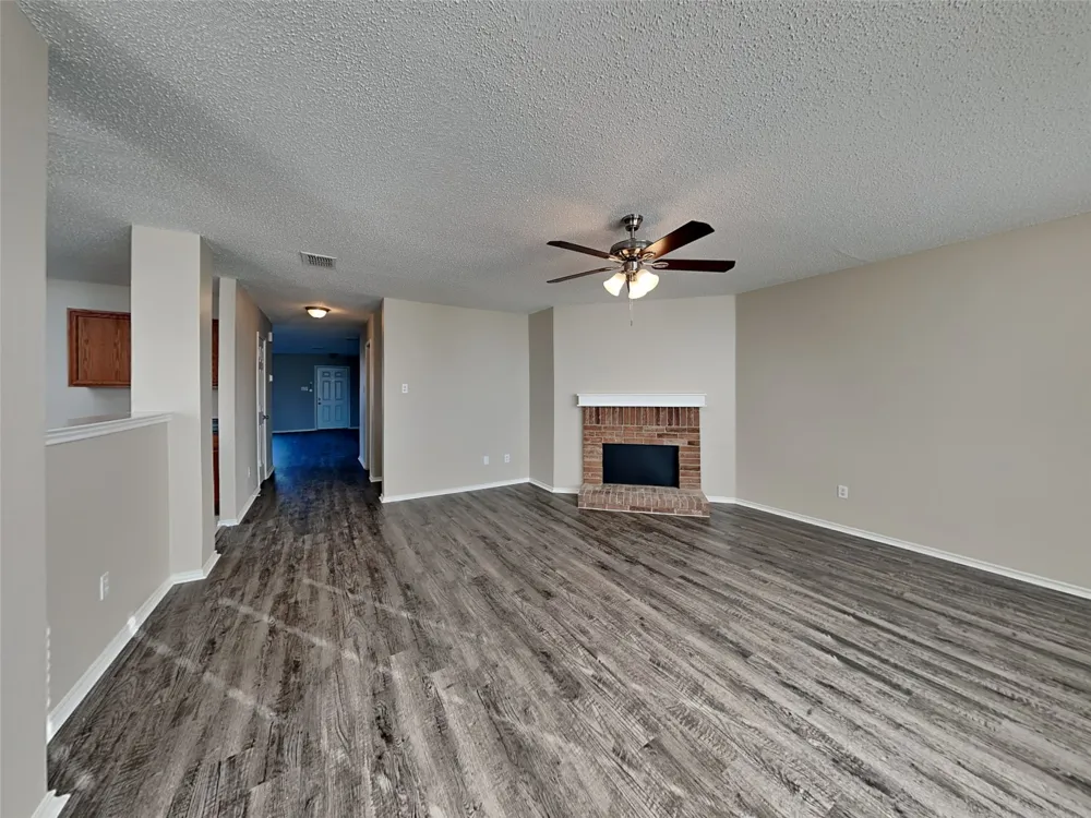 600 Ragwood Road Arlington, TX 76002