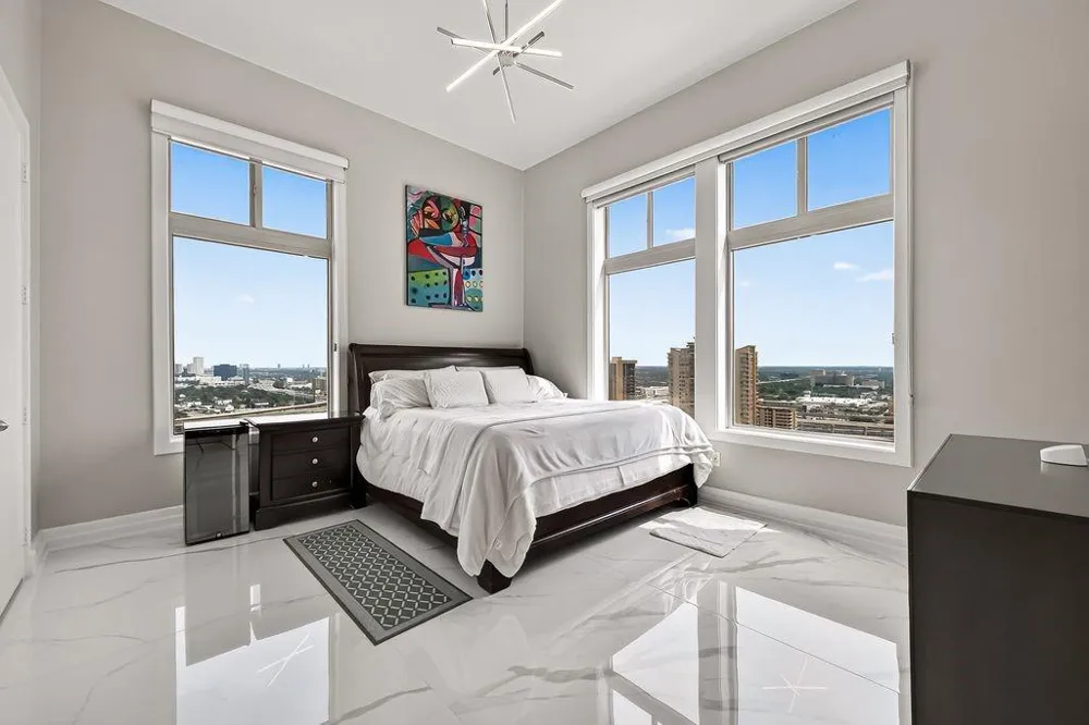 3388 Sage Road Road #2302 Houston, TX 77056