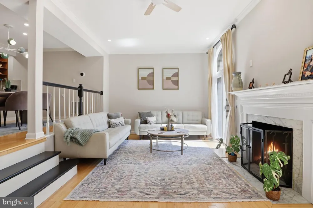 2117 PATTY LANE Vienna, VA 22182