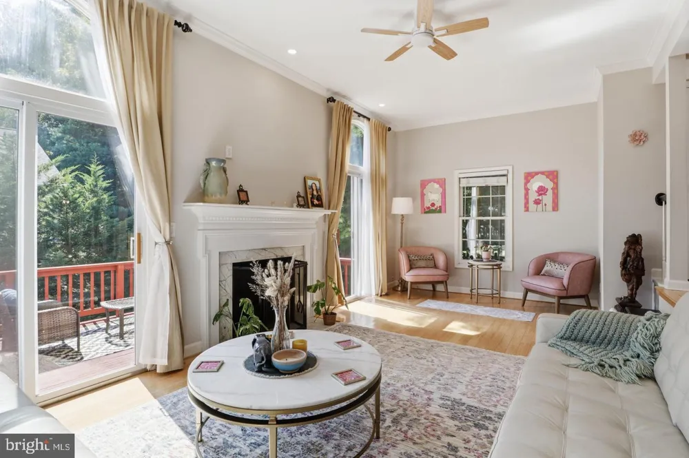 2117 PATTY LANE Vienna, VA 22182