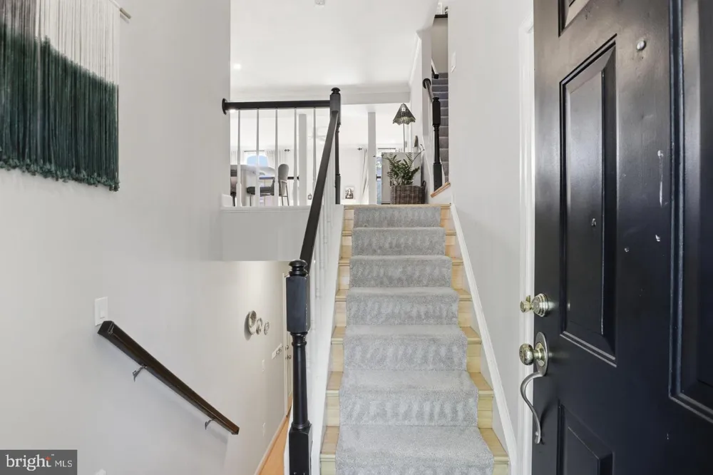 2117 PATTY LANE Vienna, VA 22182