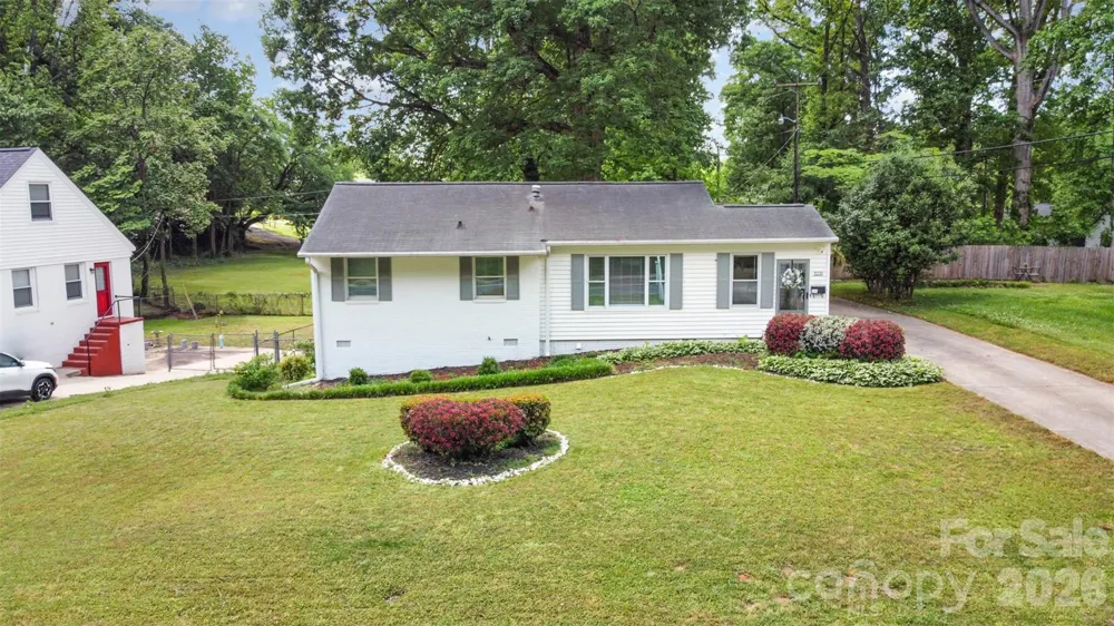 3231 Eastwood Drive Charlotte, NC 28205