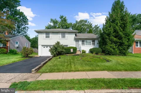 536 POPLAR STREET