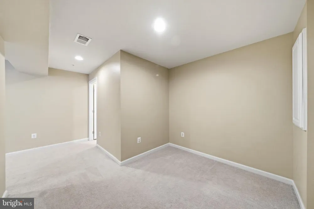 1221 LONG FARM LANE Brunswick, MD 21716