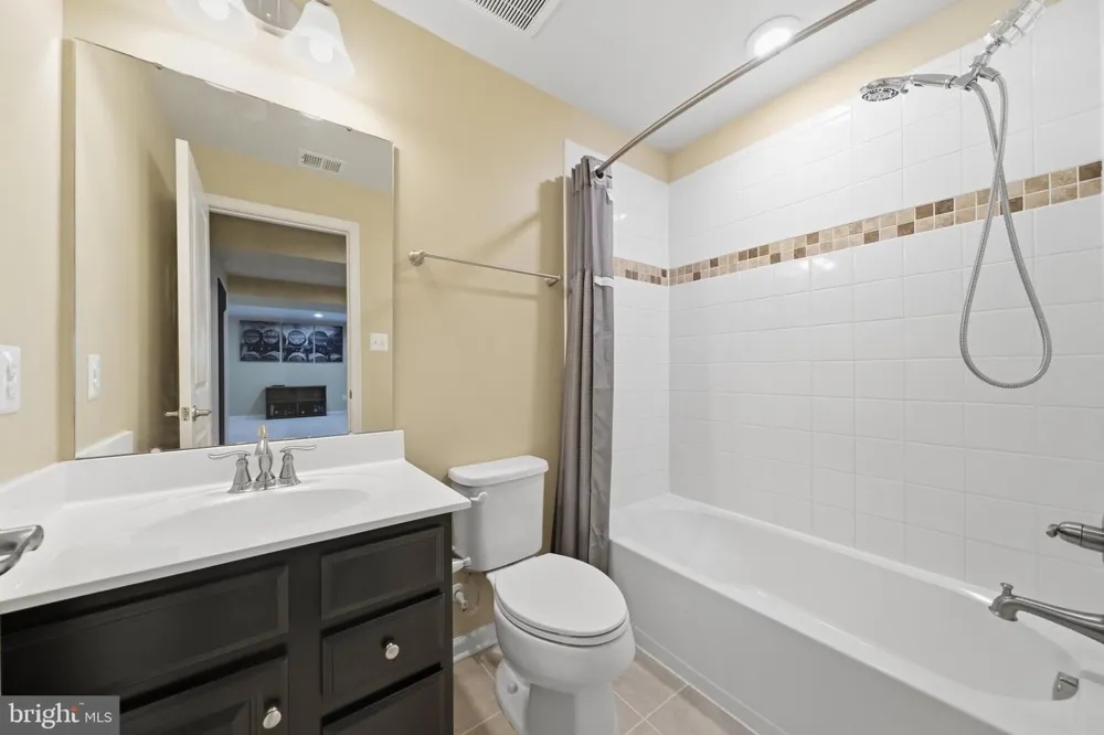 1221 LONG FARM LANE Brunswick, MD 21716