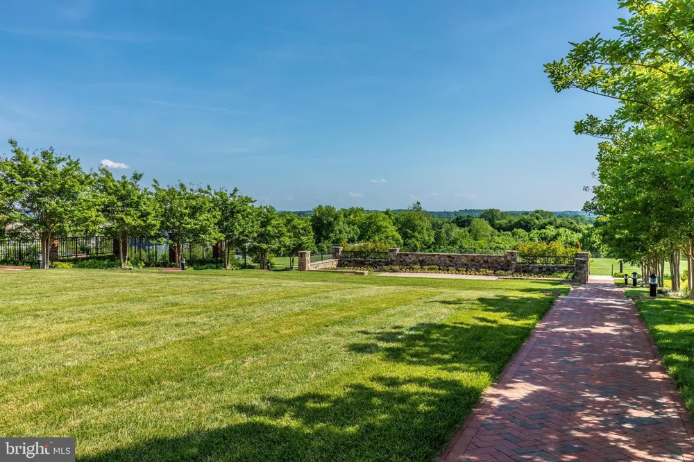 1221 LONG FARM LANE Brunswick, MD 21716