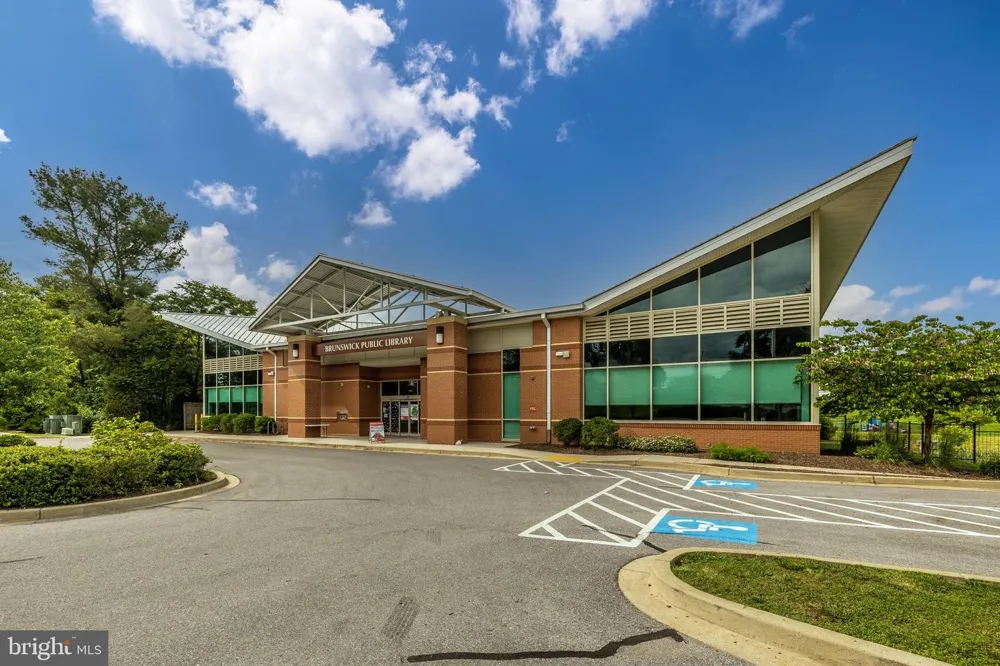 1221 LONG FARM LANE Brunswick, MD 21716