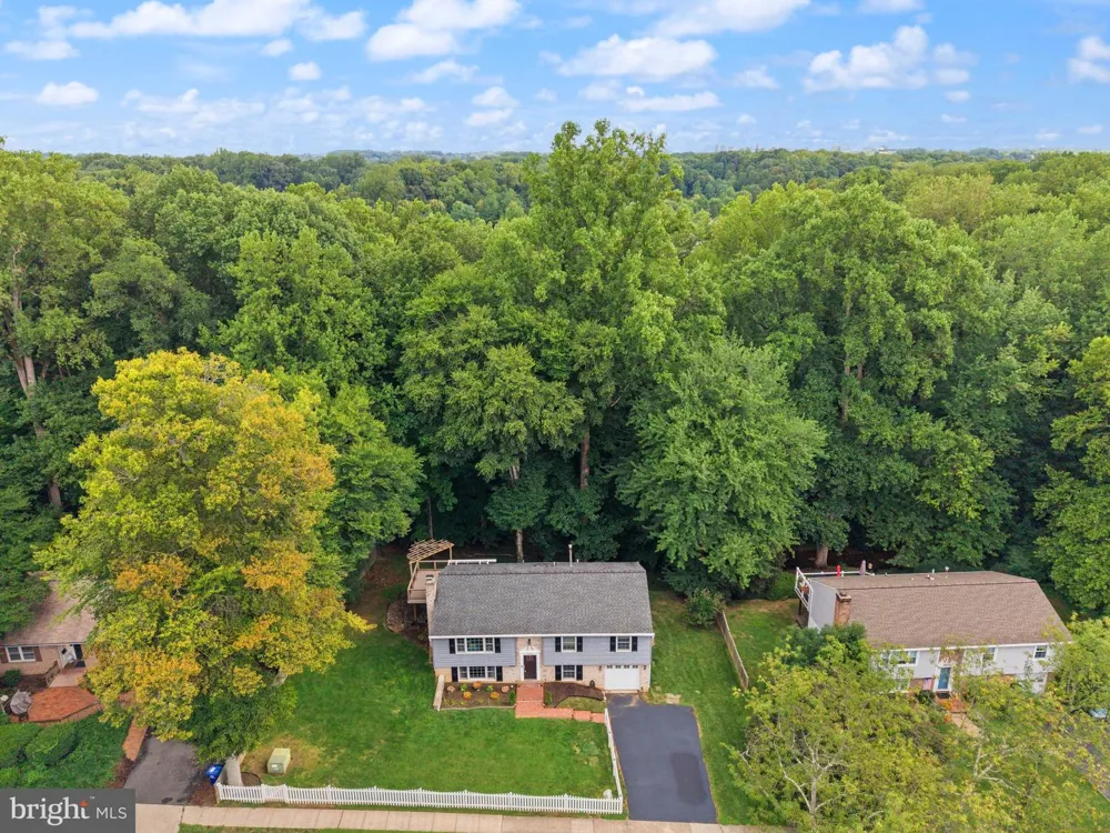 10102 SPRING LAKE TERRACE Fairfax, VA 22030