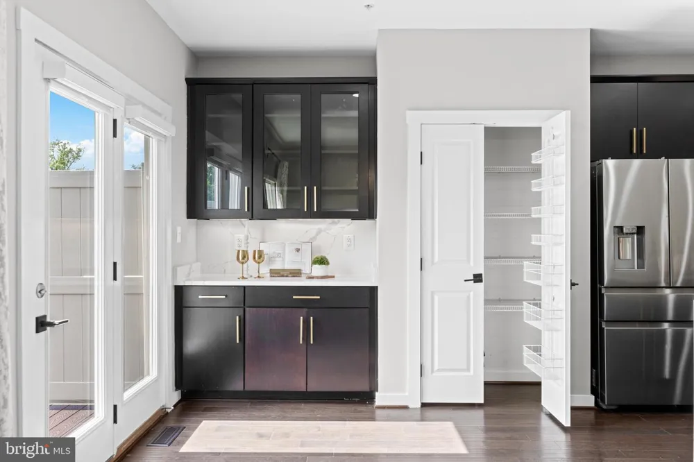 4218 SKYVIEW Baltimore, MD 21211
