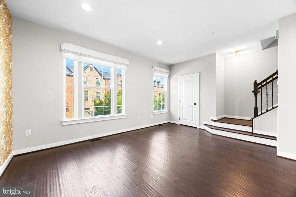 4218 SKYVIEW Baltimore, MD 21211