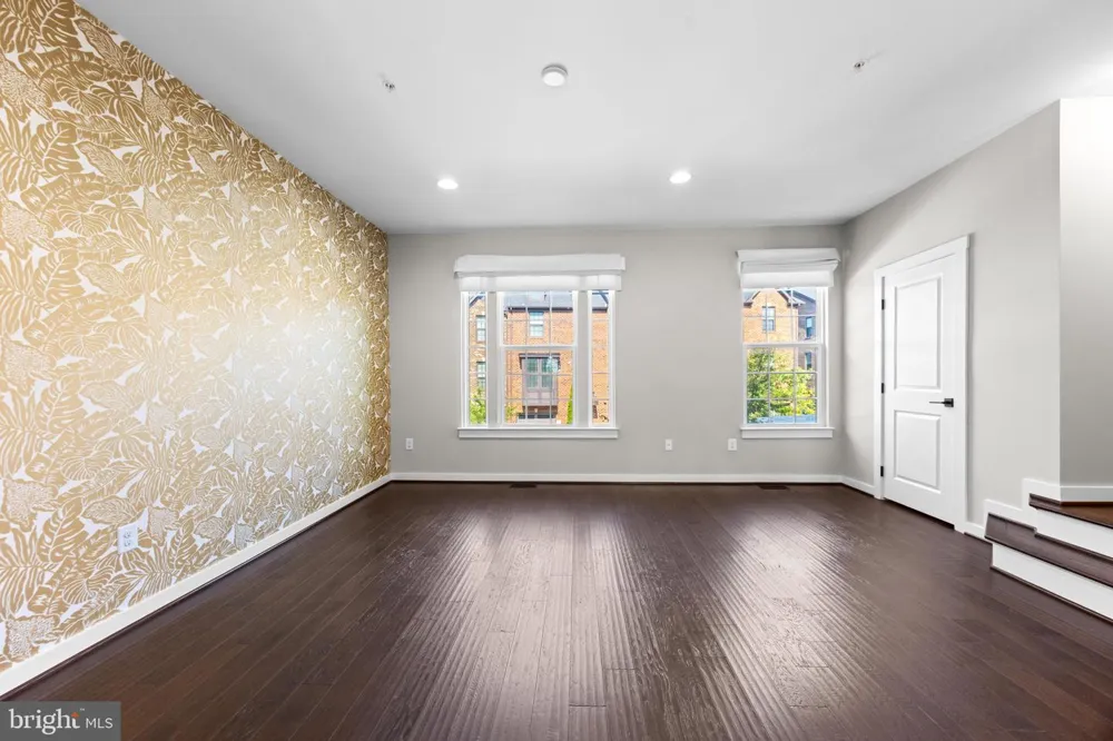 4218 SKYVIEW Baltimore, MD 21211