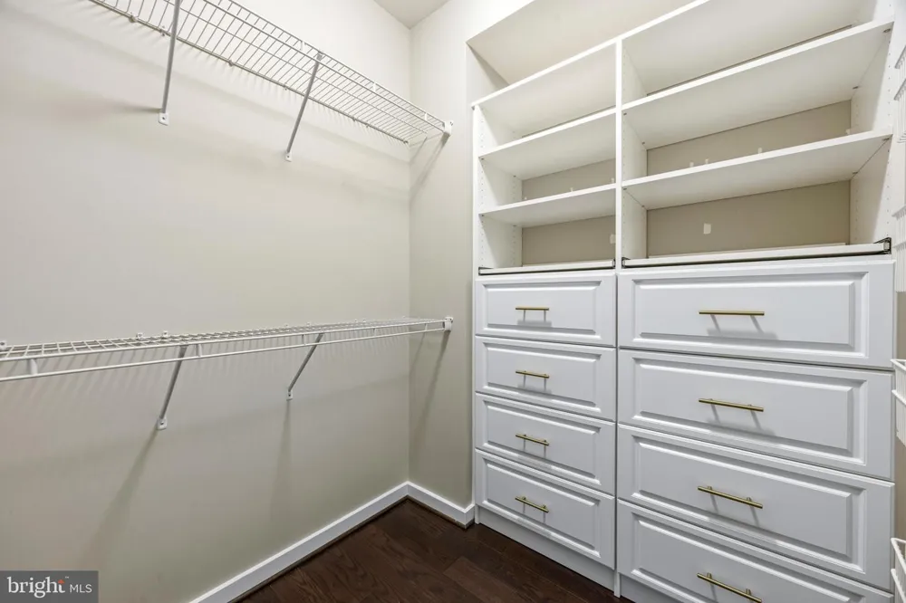 4218 SKYVIEW Baltimore, MD 21211