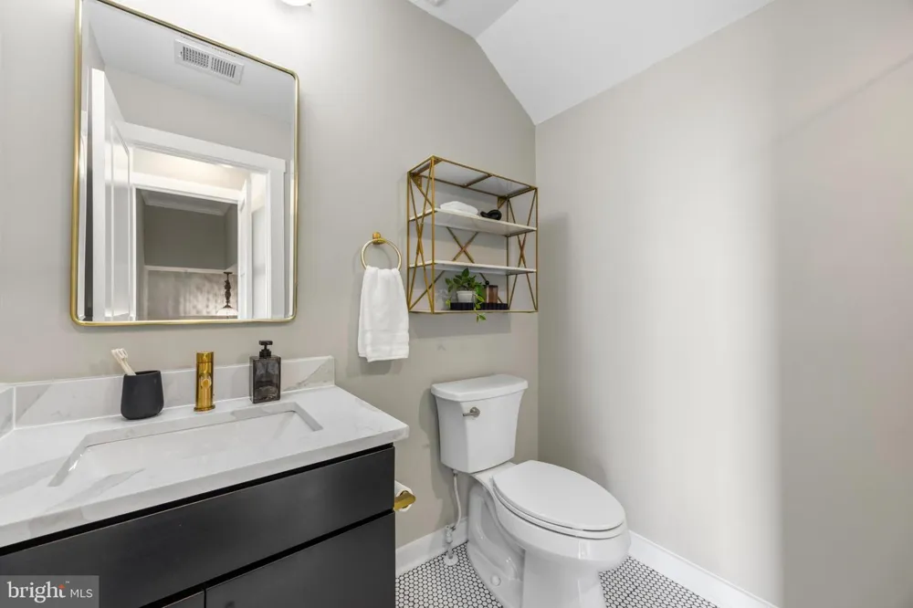 4218 SKYVIEW Baltimore, MD 21211