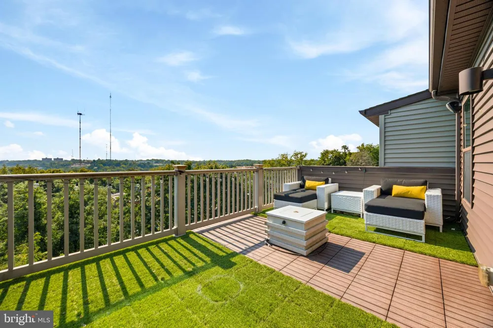 4218 SKYVIEW Baltimore, MD 21211