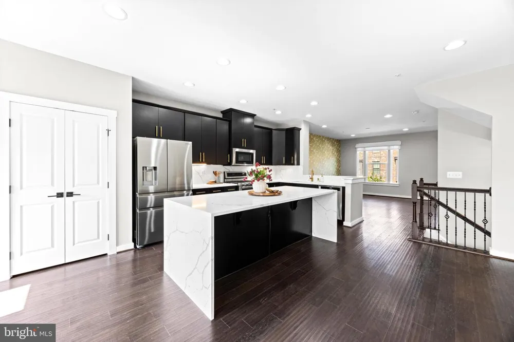 4218 SKYVIEW Baltimore, MD 21211