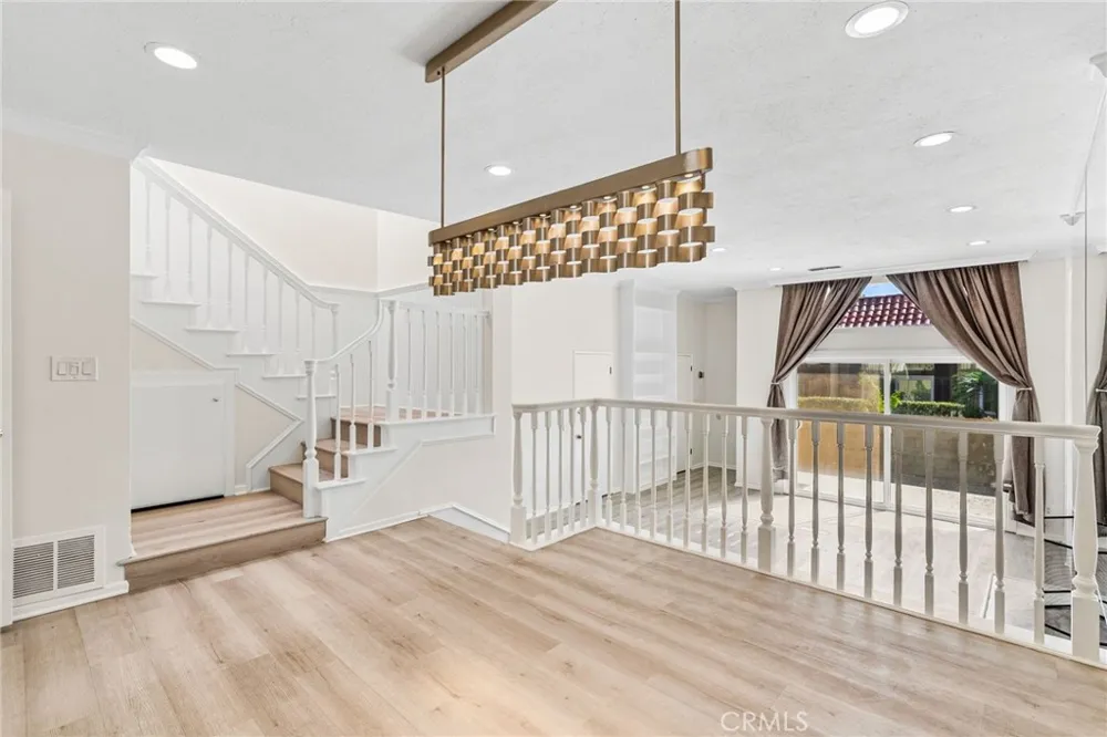 974 Palo Verde Long Beach, CA 90815