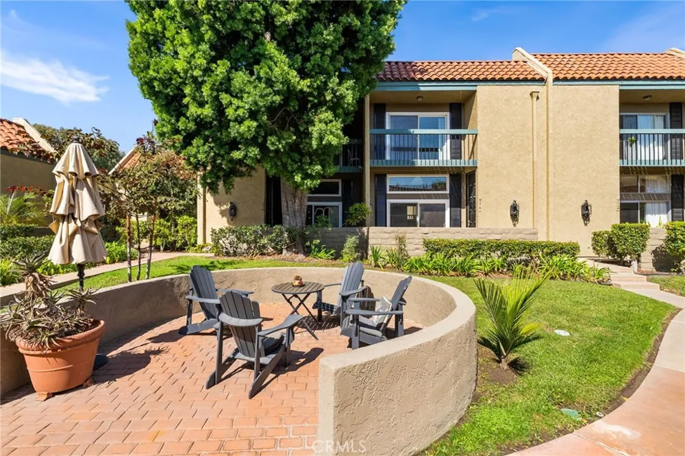 974 Palo Verde Long Beach, CA 90815