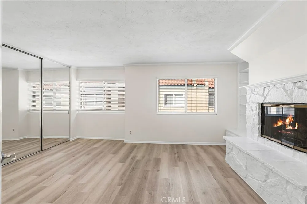 974 Palo Verde Long Beach, CA 90815