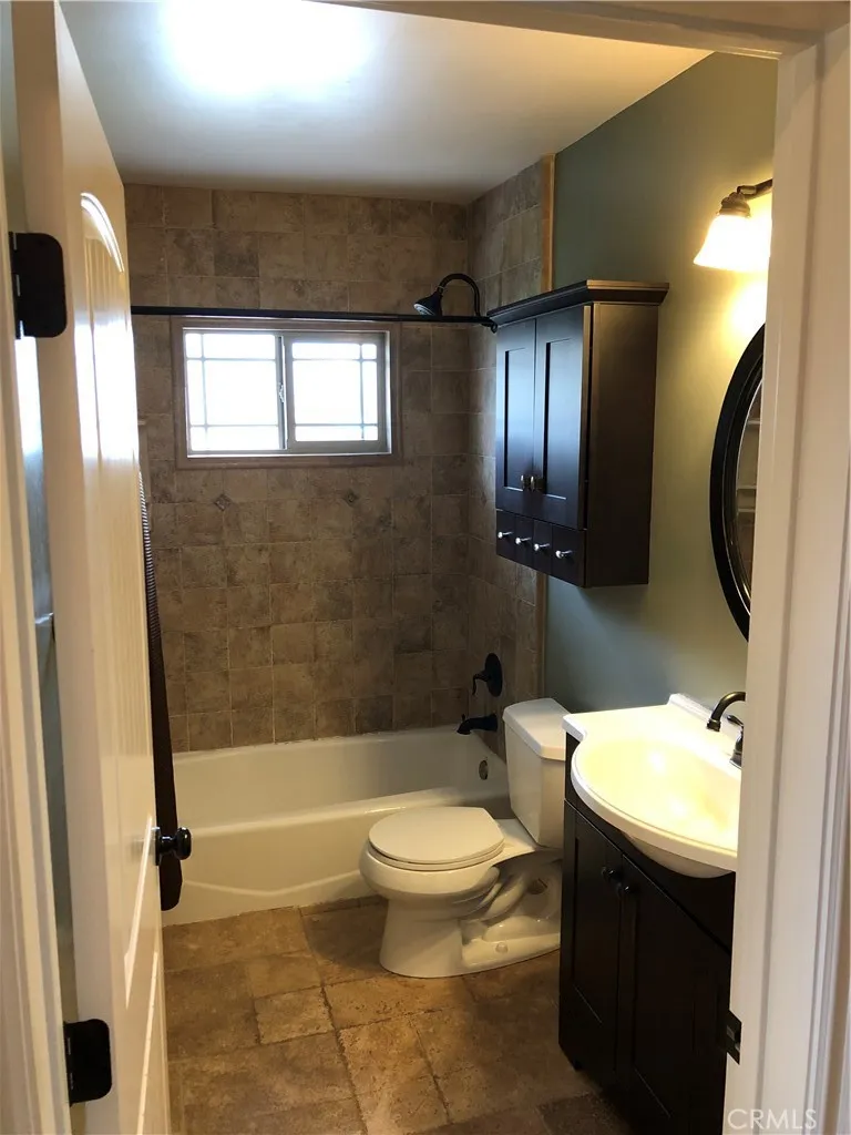 974 Palo Verde Long Beach, CA 90815