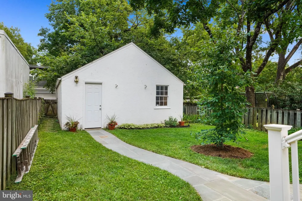 4412 BUTTERWORTH PLACE NW Washington, DC 20016