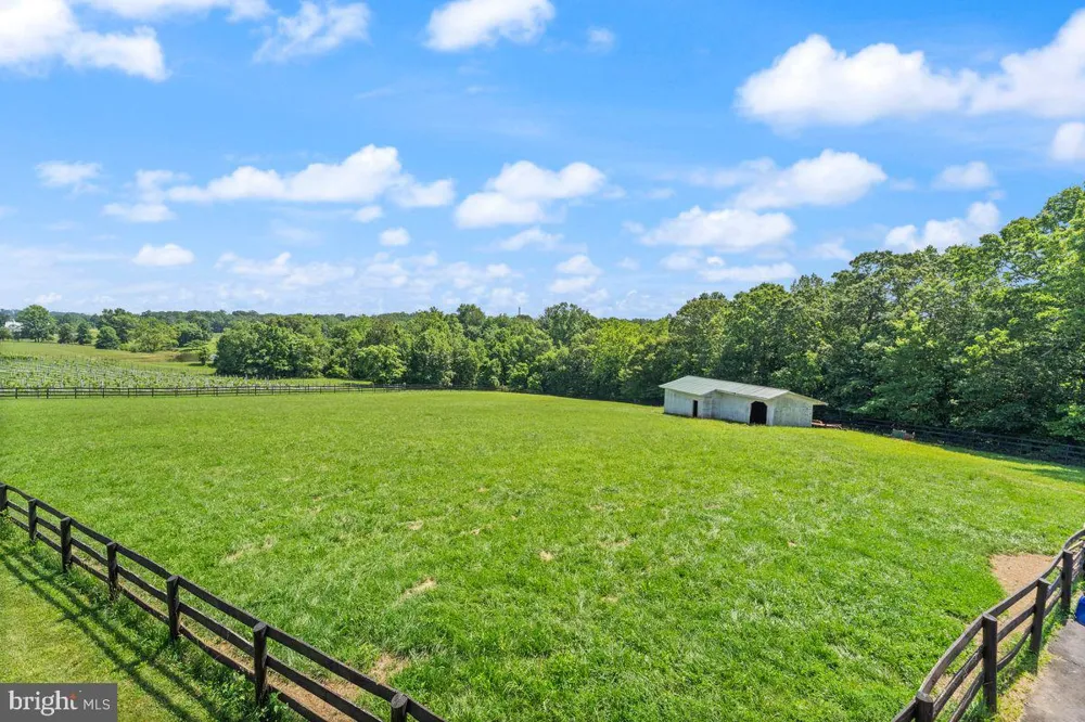 15192 HARRISON HILL LANE Leesburg, VA 20176