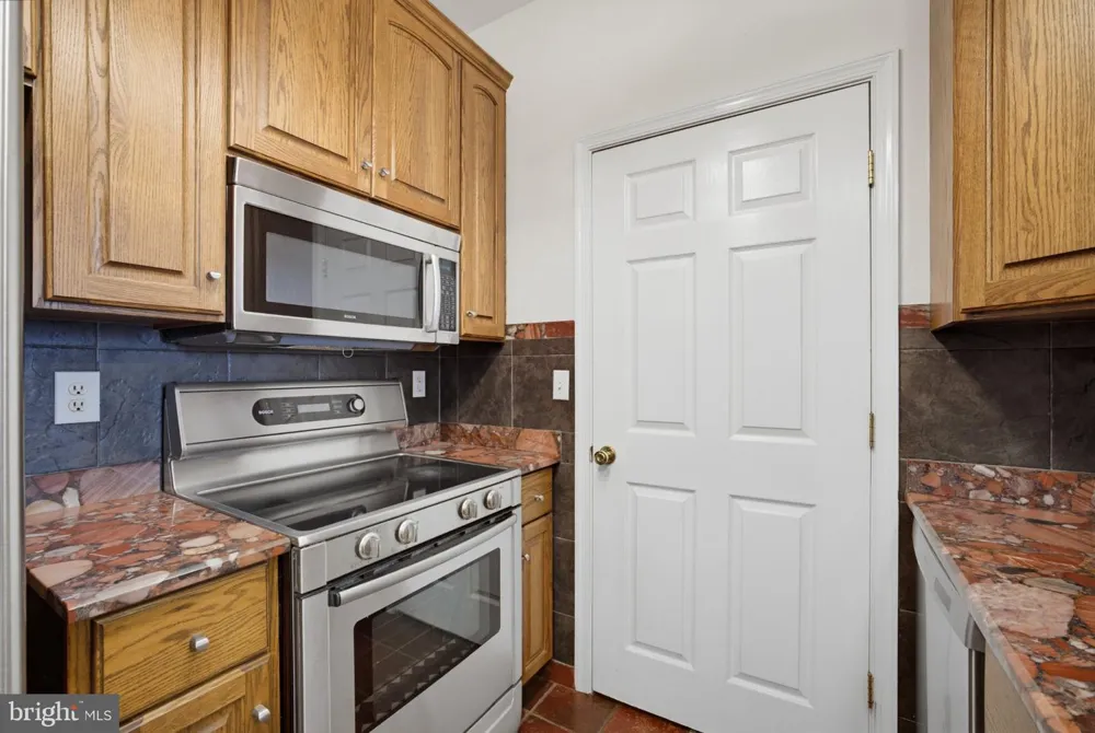 1570 SPRING GATE DRIVE #7109 Mclean, VA 22102