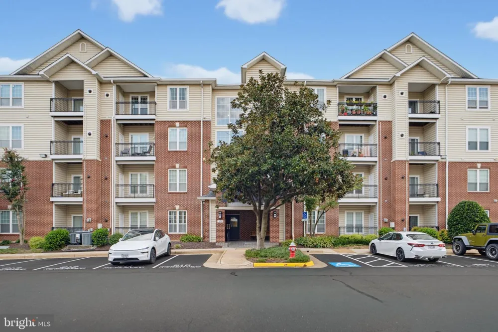 1570 SPRING GATE DRIVE #7109 Mclean, VA 22102