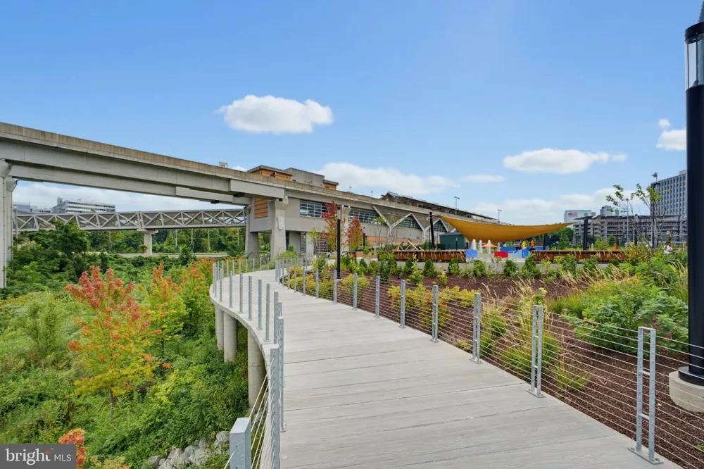 1570 SPRING GATE DRIVE #7109 Mclean, VA 22102