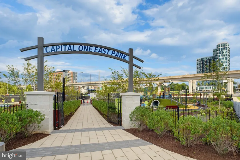 1570 SPRING GATE DRIVE #7109 Mclean, VA 22102