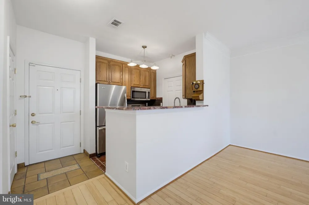 1570 SPRING GATE DRIVE #7109 Mclean, VA 22102