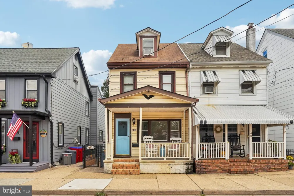 209 LAFAYETTE STREET Bristol, PA 19007