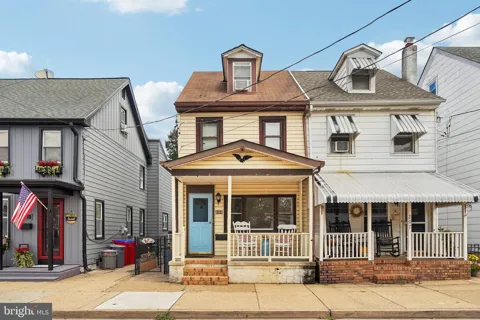 209 LAFAYETTE STREET