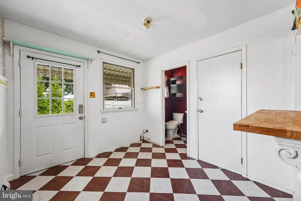 209 LAFAYETTE STREET Bristol, PA 19007