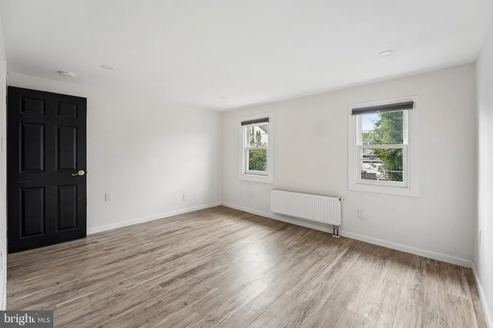 209 LAFAYETTE STREET Bristol, PA 19007