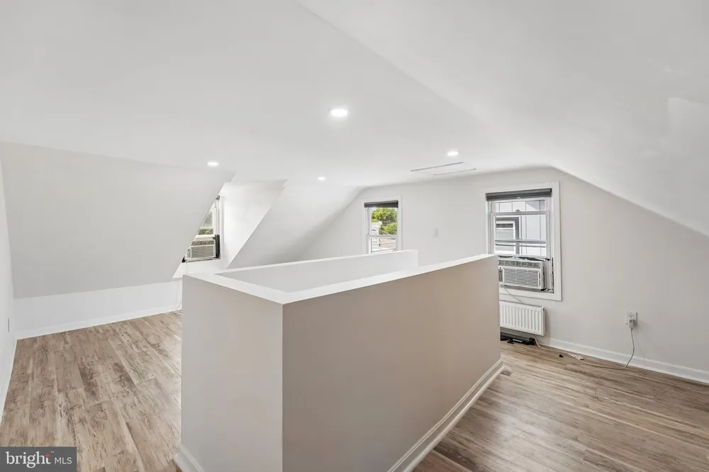 209 LAFAYETTE STREET Bristol, PA 19007