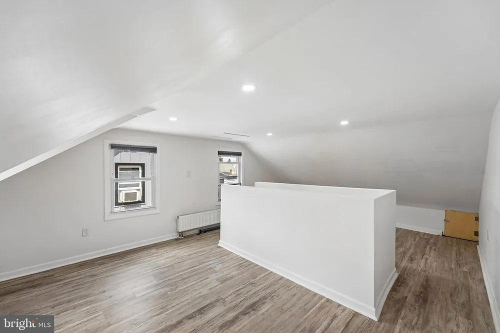 209 LAFAYETTE STREET Bristol, PA 19007